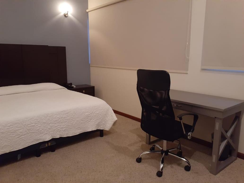 Hotel Candelero Yuriria Екстериор снимка